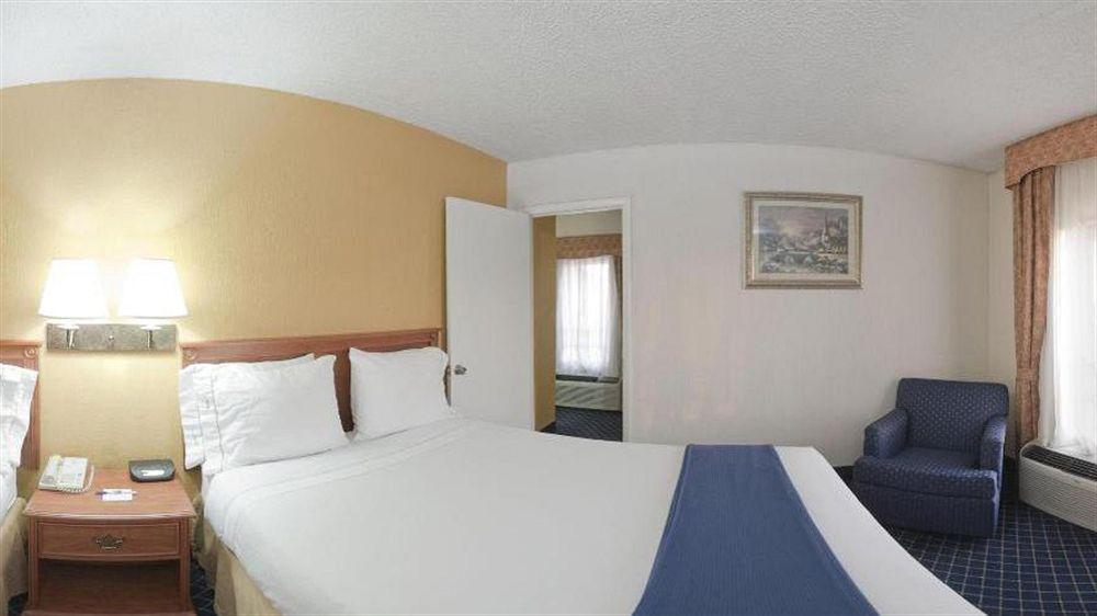 Holiday Inn Express&Suites Nashville-I-40&I-24 Extérieur photo