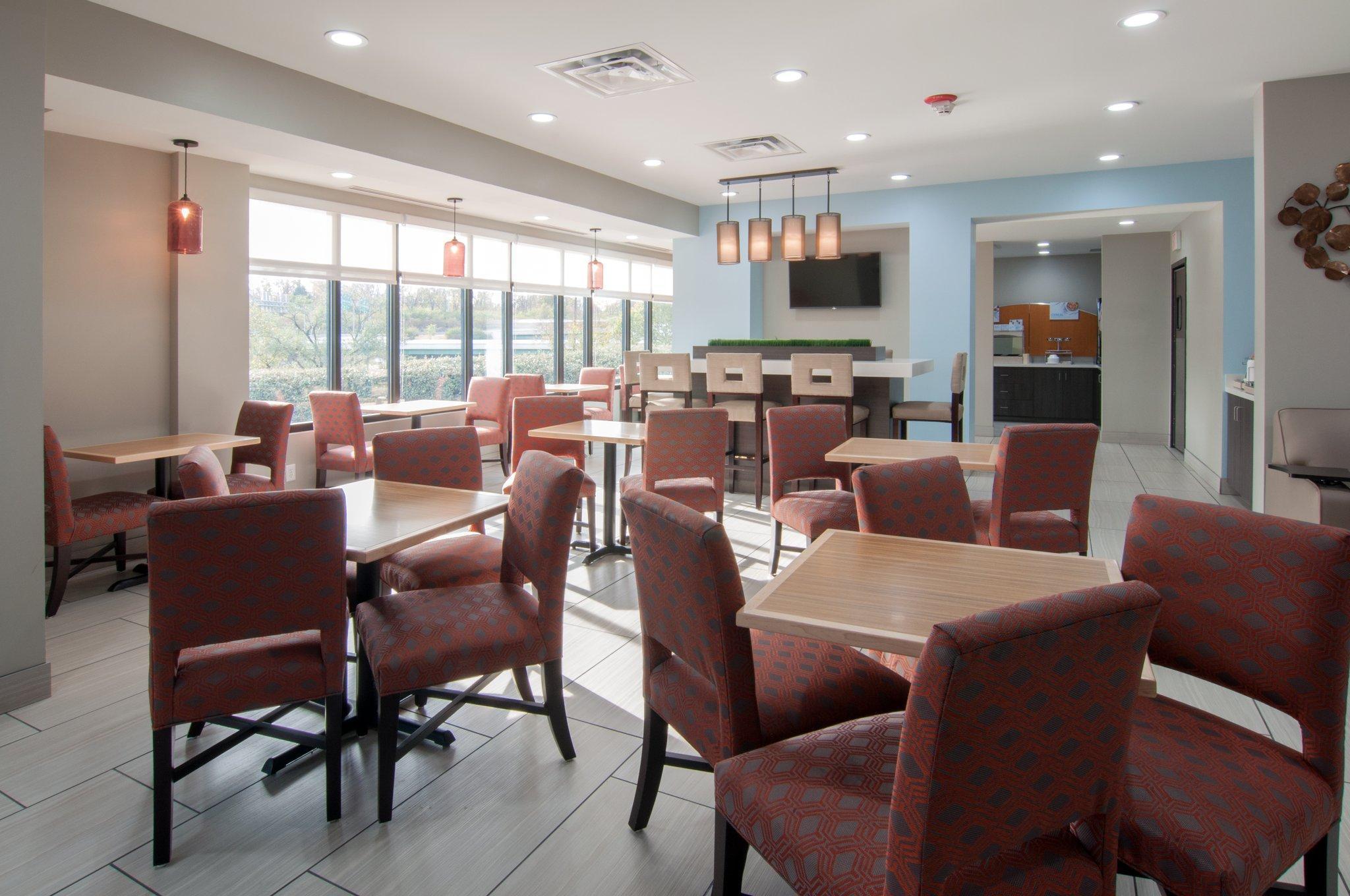 Holiday Inn Express&Suites Nashville-I-40&I-24 Extérieur photo