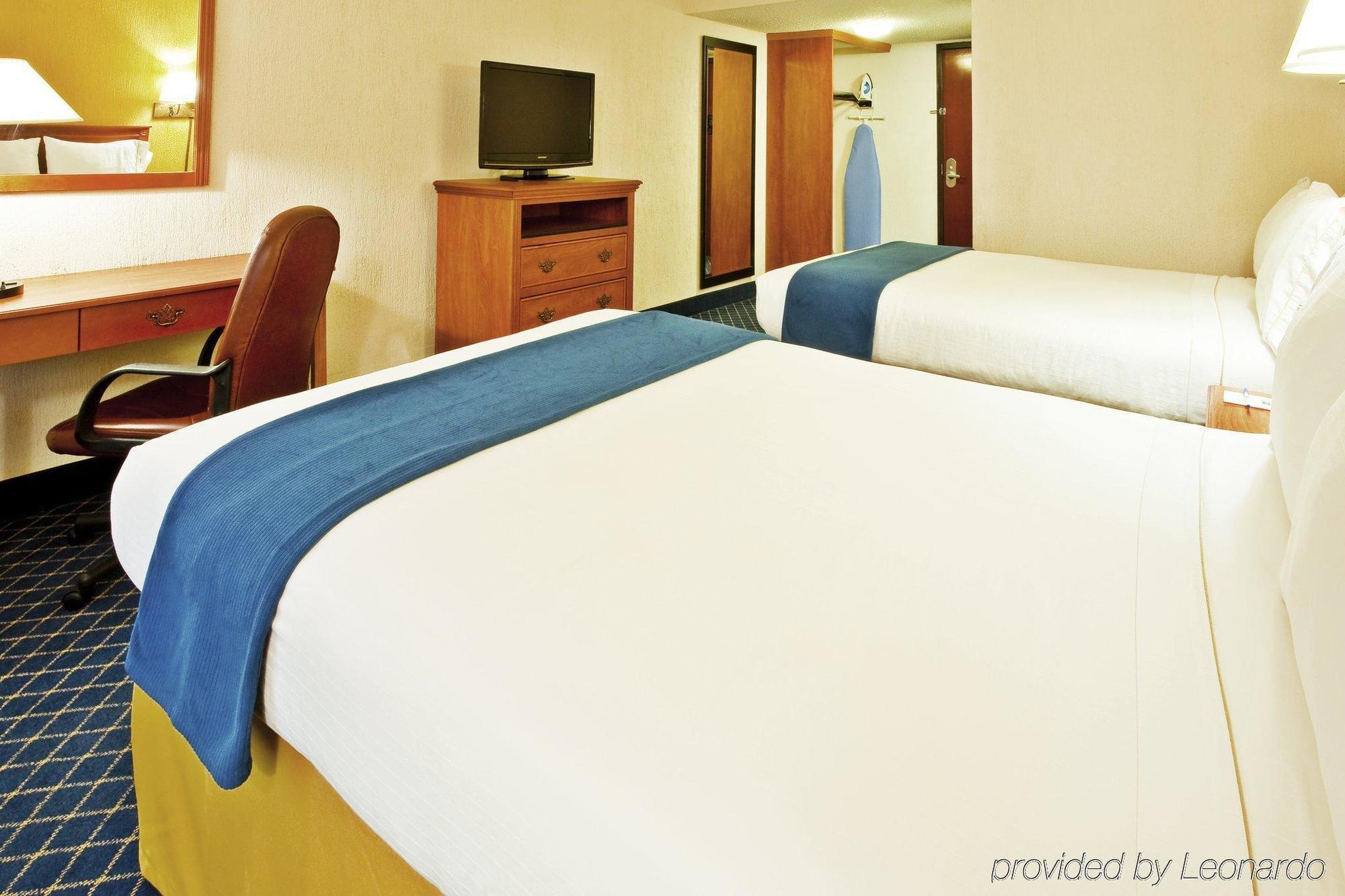 Holiday Inn Express&Suites Nashville-I-40&I-24 Extérieur photo