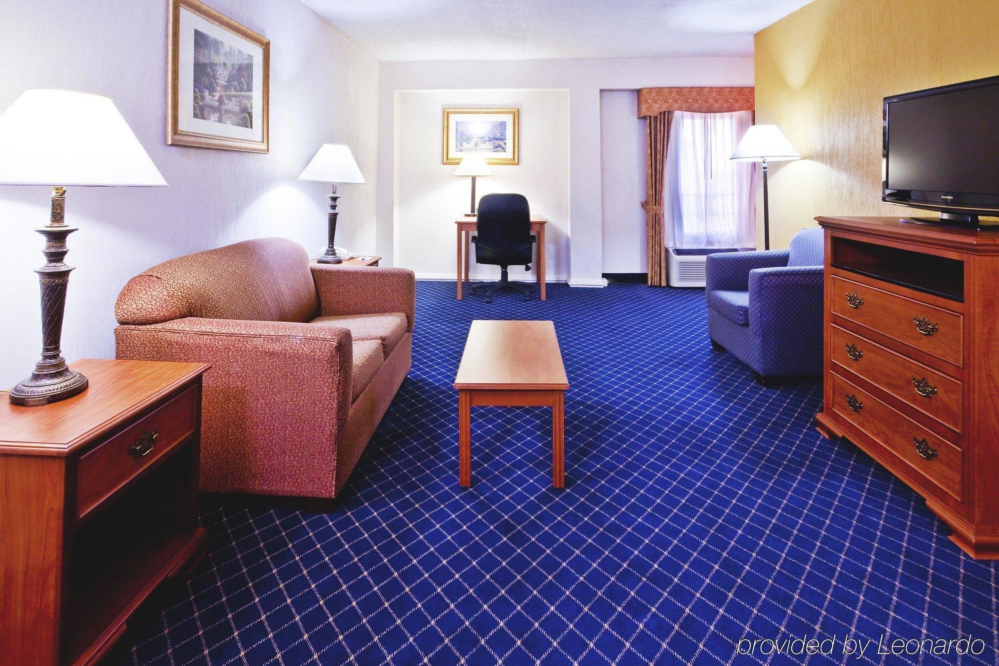 Holiday Inn Express&Suites Nashville-I-40&I-24 Chambre photo