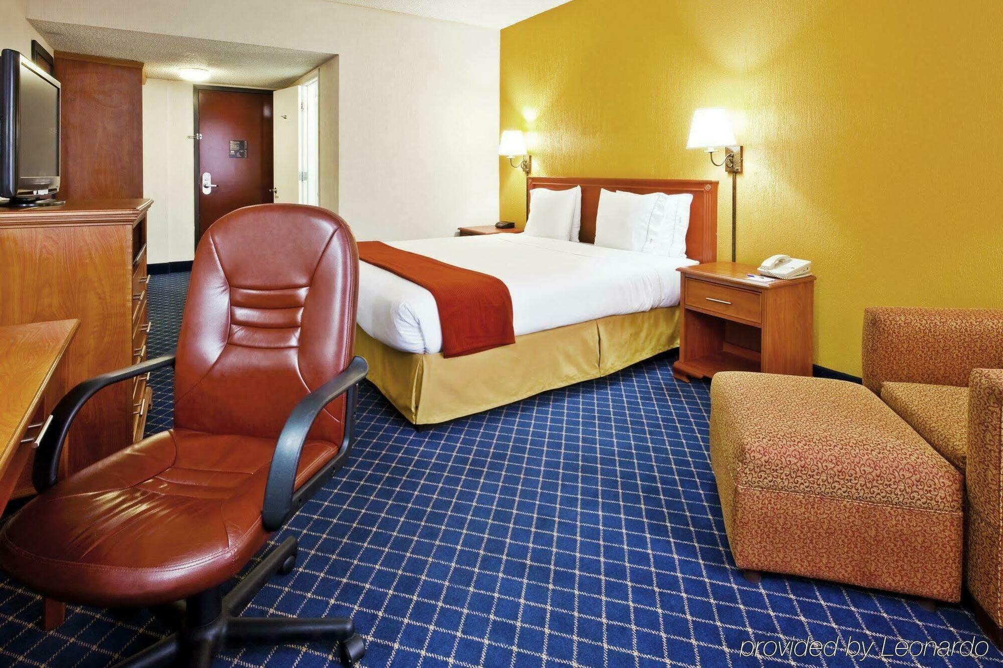 Holiday Inn Express&Suites Nashville-I-40&I-24 Extérieur photo